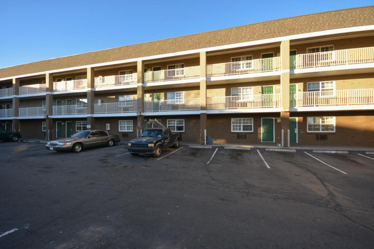 Hometowne Studios By Red Roof Denver - Lakewood West Экстерьер фото