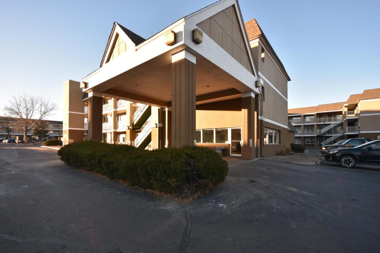 Hometowne Studios By Red Roof Denver - Lakewood West Экстерьер фото