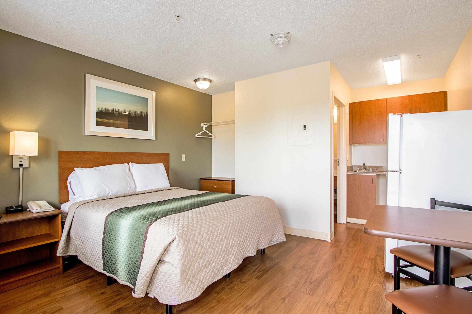 Hometowne Studios By Red Roof Denver - Lakewood West Экстерьер фото