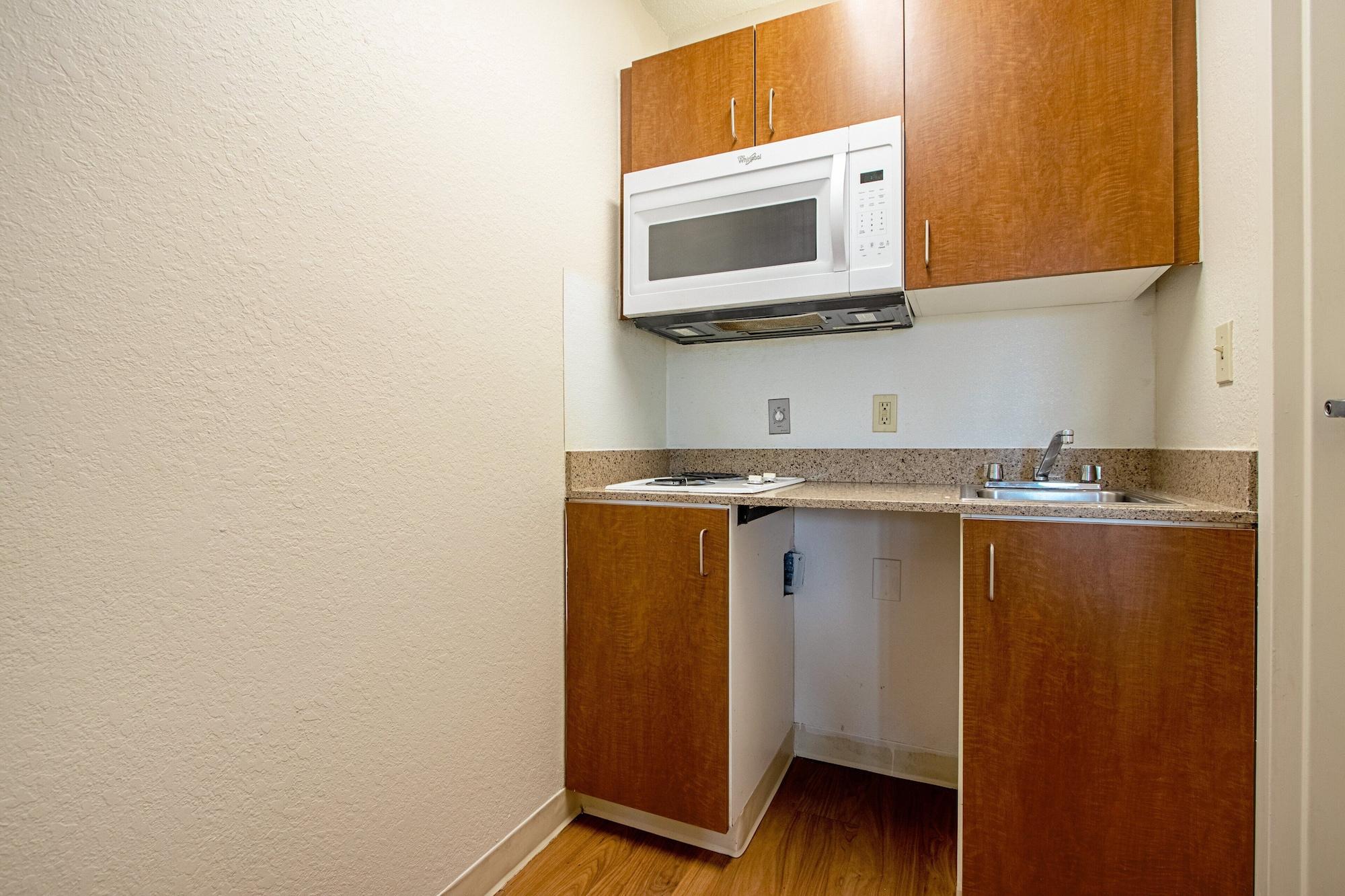 Hometowne Studios By Red Roof Denver - Lakewood West Экстерьер фото