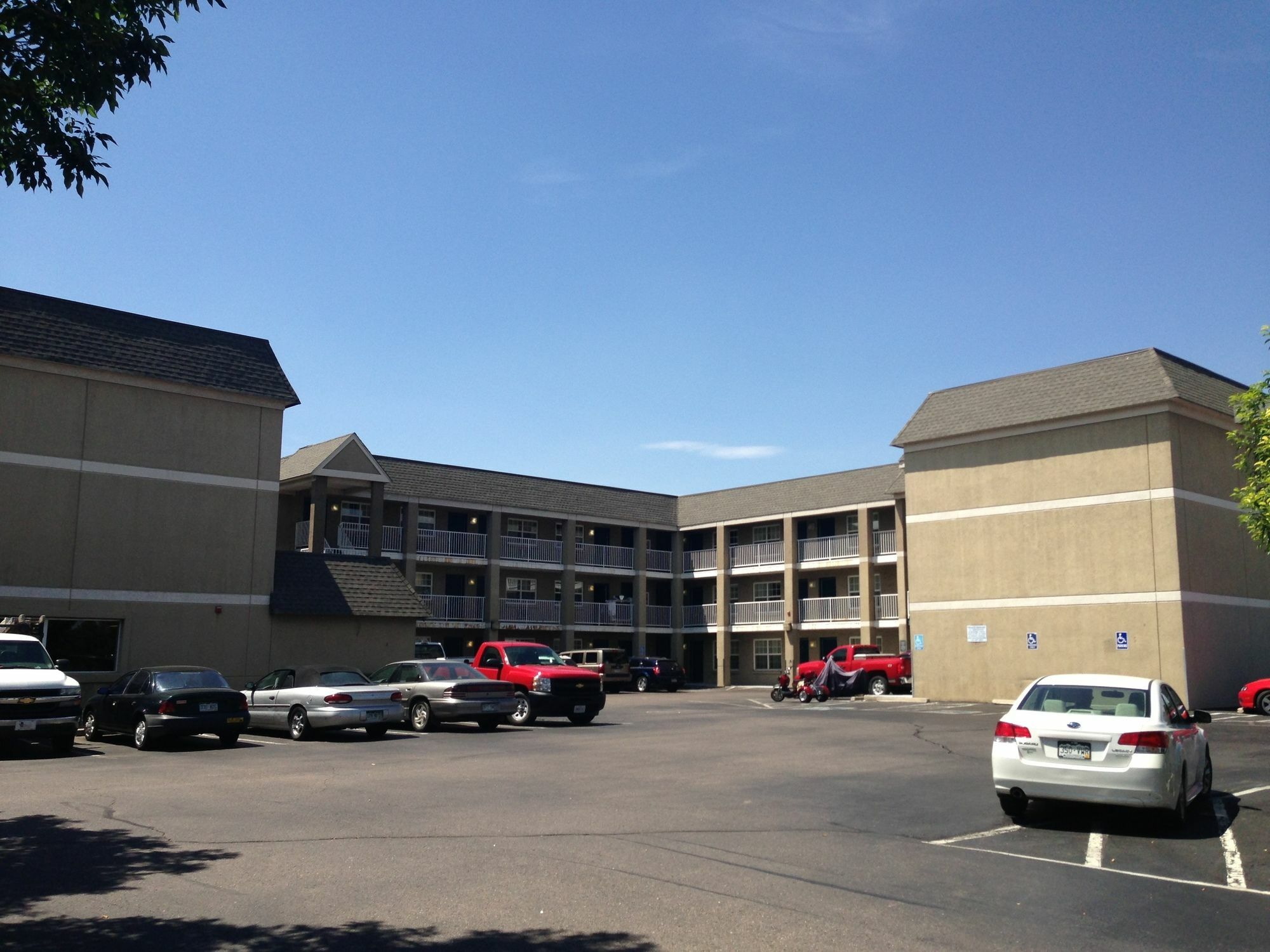 Hometowne Studios By Red Roof Denver - Lakewood West Экстерьер фото