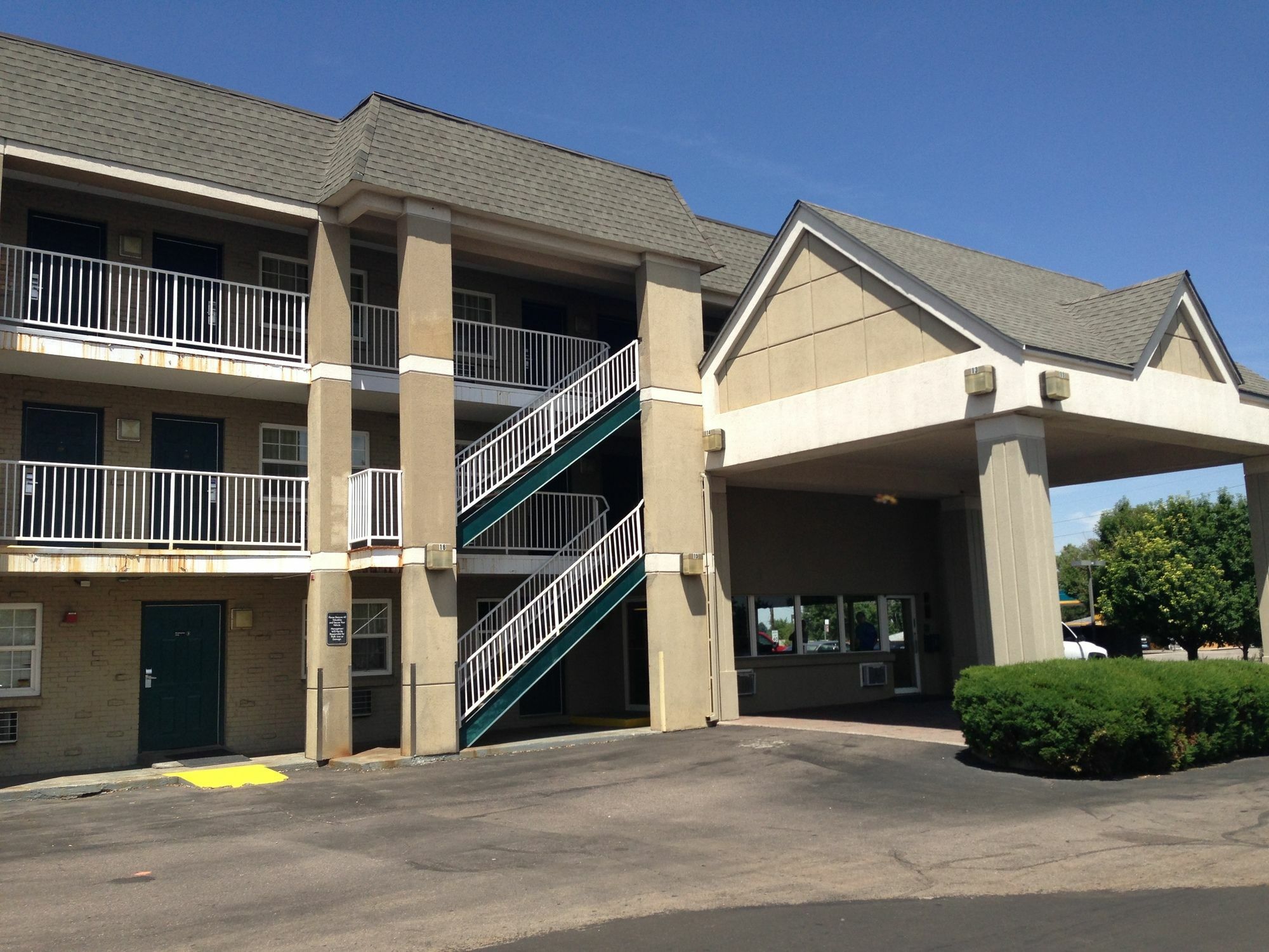Hometowne Studios By Red Roof Denver - Lakewood West Экстерьер фото